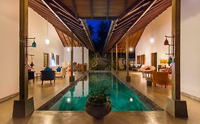 The Kandyan Manor By Bhathiya & Suzy